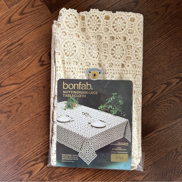 BONFAB Nottingham Lace Tablecloth M3978 Chinese Medallion 54" x 72" Beige/Cream - Picture 7 of 9